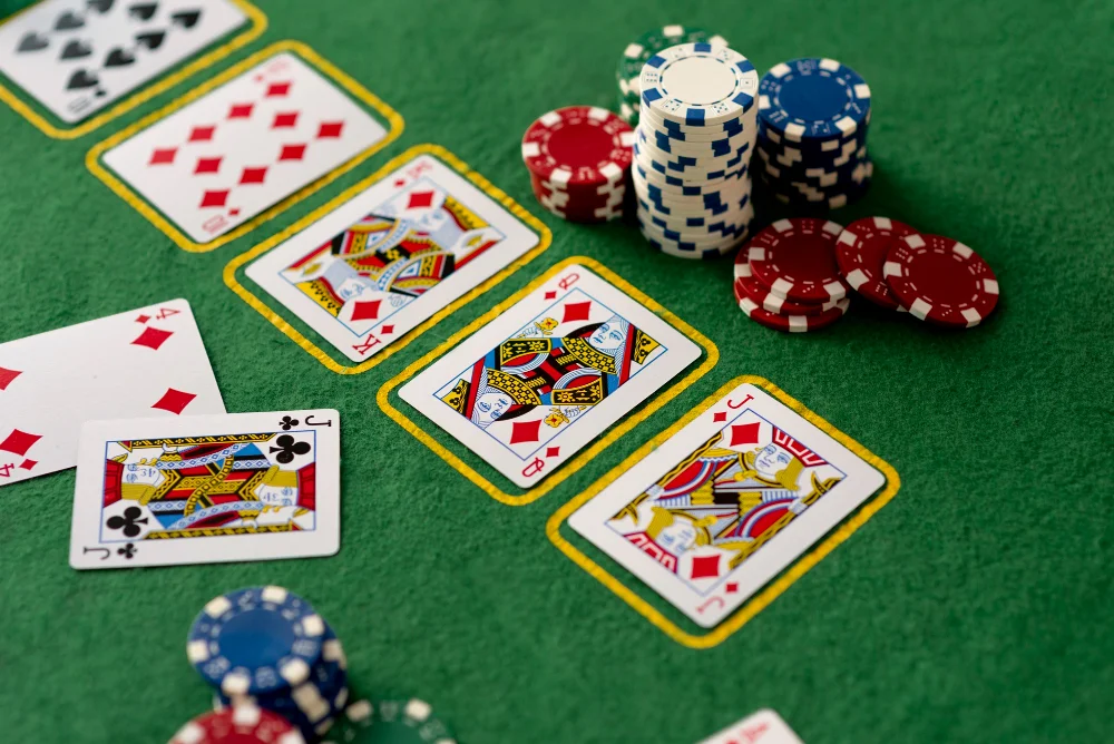 カジノ】『ポーカー』ルールと遊び方を紹介！ - トランプゲーム.jp